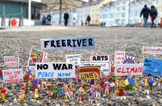 Mysticism and Politics: Fulfillment Through Contemplation, Action, and Service Mysticism and Politics: Fulfillment Through Contemplation, Action, and Service